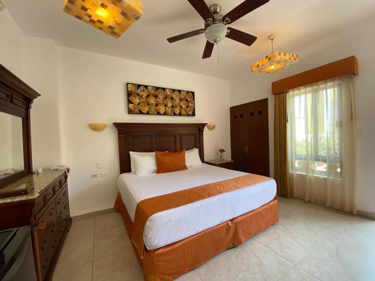 Hotel Las Golondrinas Playa del Carmen Exterior photo