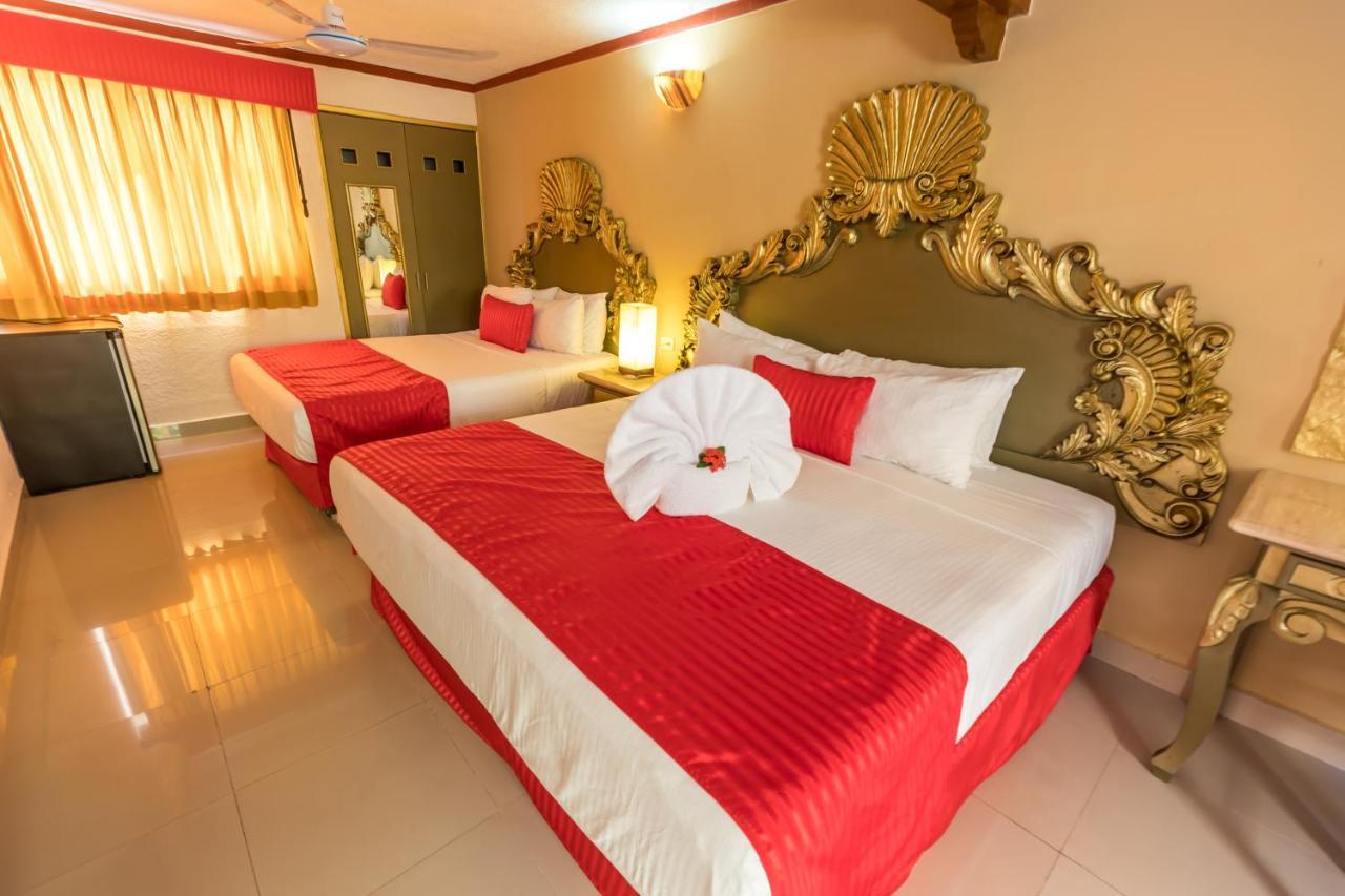 Hotel Las Golondrinas Playa del Carmen Exterior photo