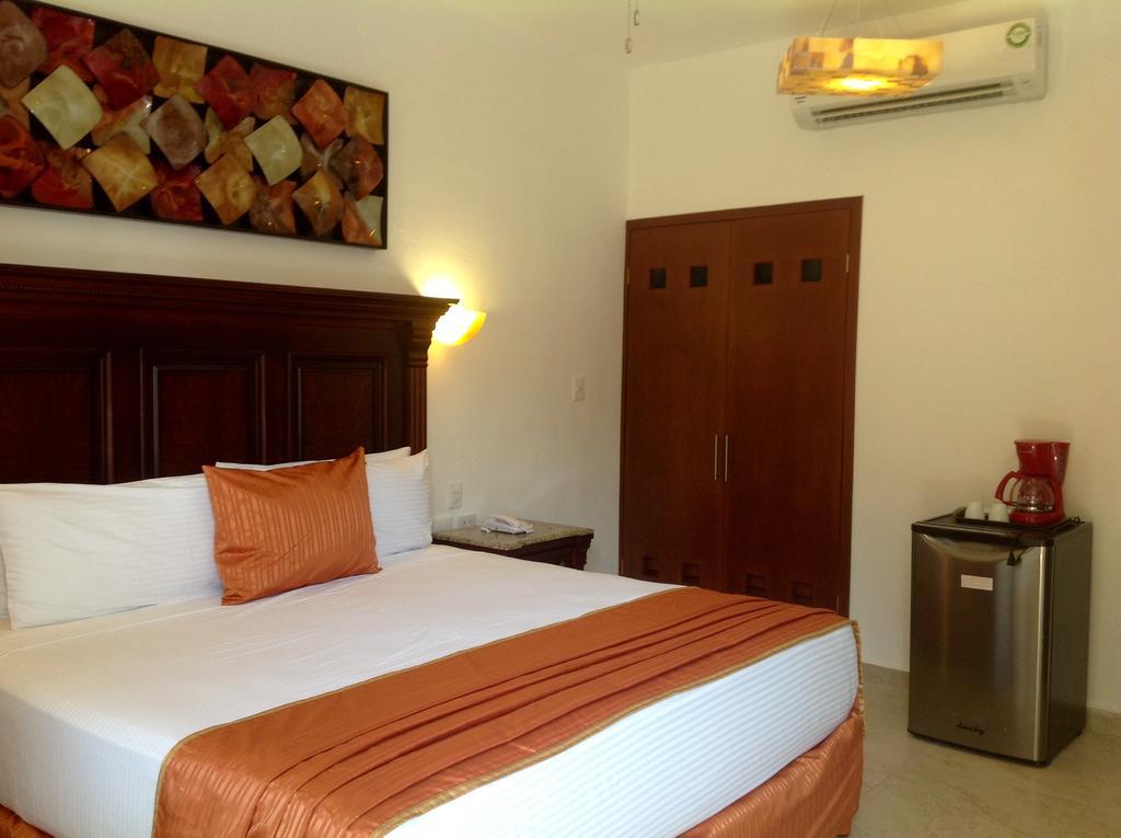 Hotel Las Golondrinas Playa del Carmen Exterior photo