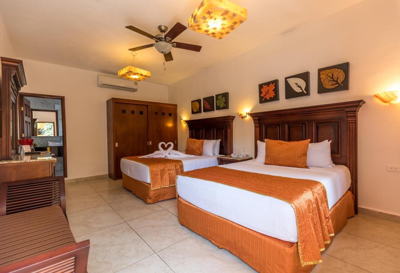 Hotel Las Golondrinas Playa del Carmen Exterior photo